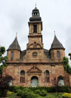 Schwalbach-Hülzweiler, Pfarrkirche St. Laurentius