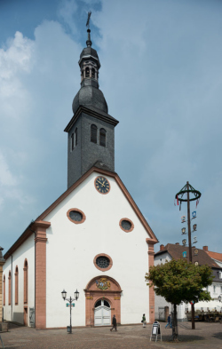 St. Ingbert-Mitte, Pfarrkirche St. Engelbert (auch die "Alte Kirche" genannt)
