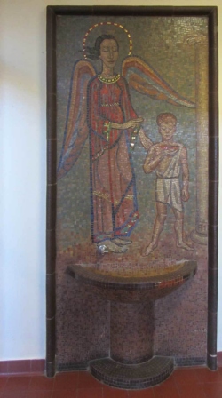 Merzig, Mosaikwand mit Trinkbrunnen